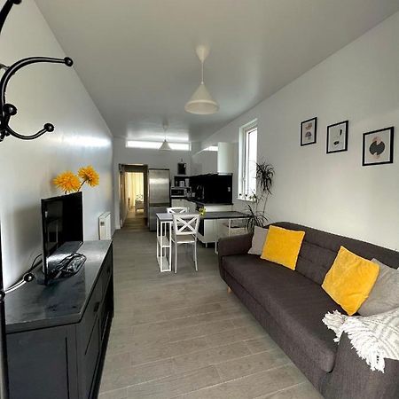 Newly Renovated 1 Bedroom Flat With Garden Pergola 恩尼斯 外观 照片